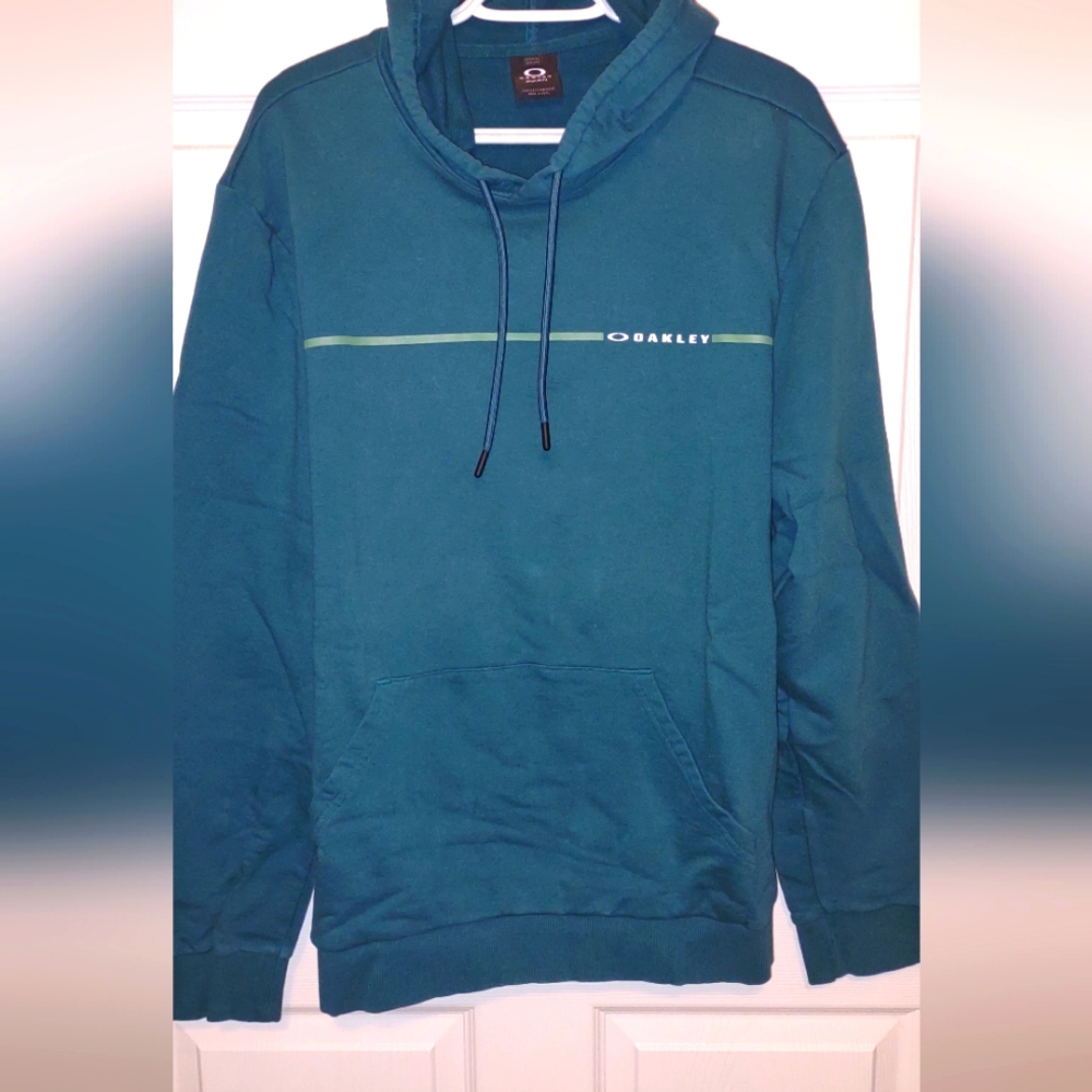 Oakley Teal Hoodie with Green Stripe Logo – Size XL